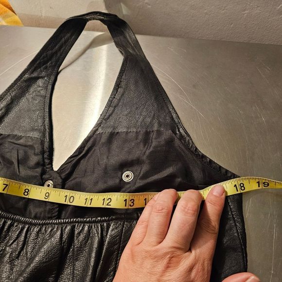 Leather vest/top - Picture 2 of 15